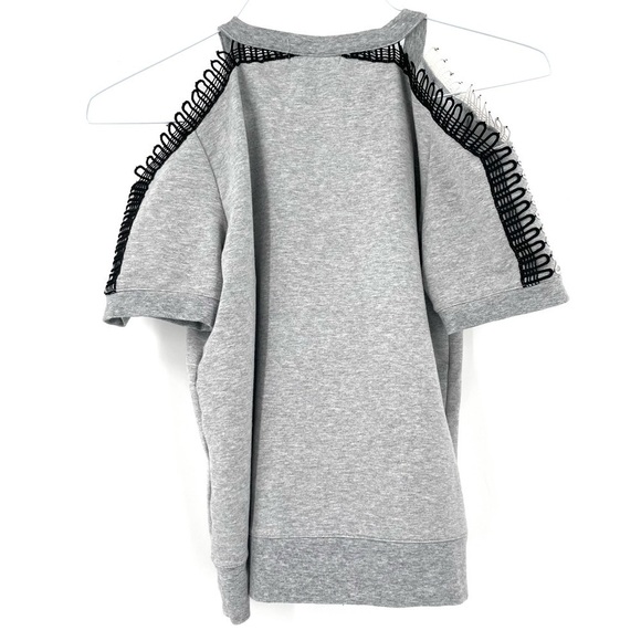 TROUVE Gray Open Shoulder Crew Neck Top - Picture 4 of 6